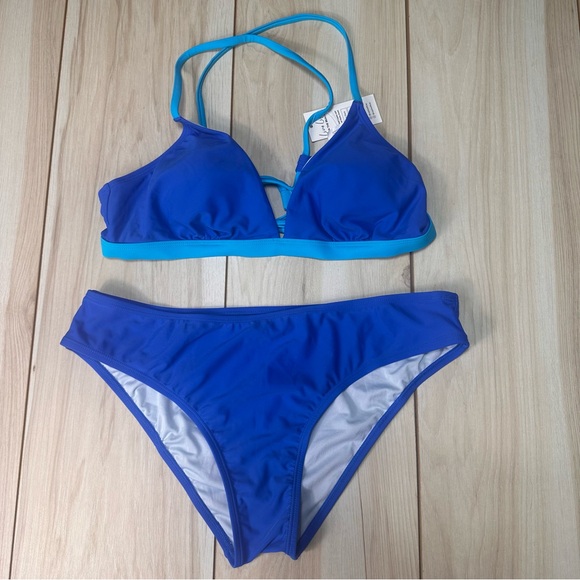 NWT Cupshe Bikini Swimsuit ‎ Blue V Neck  Crisscross Back Size Large - Picture 1 of 10